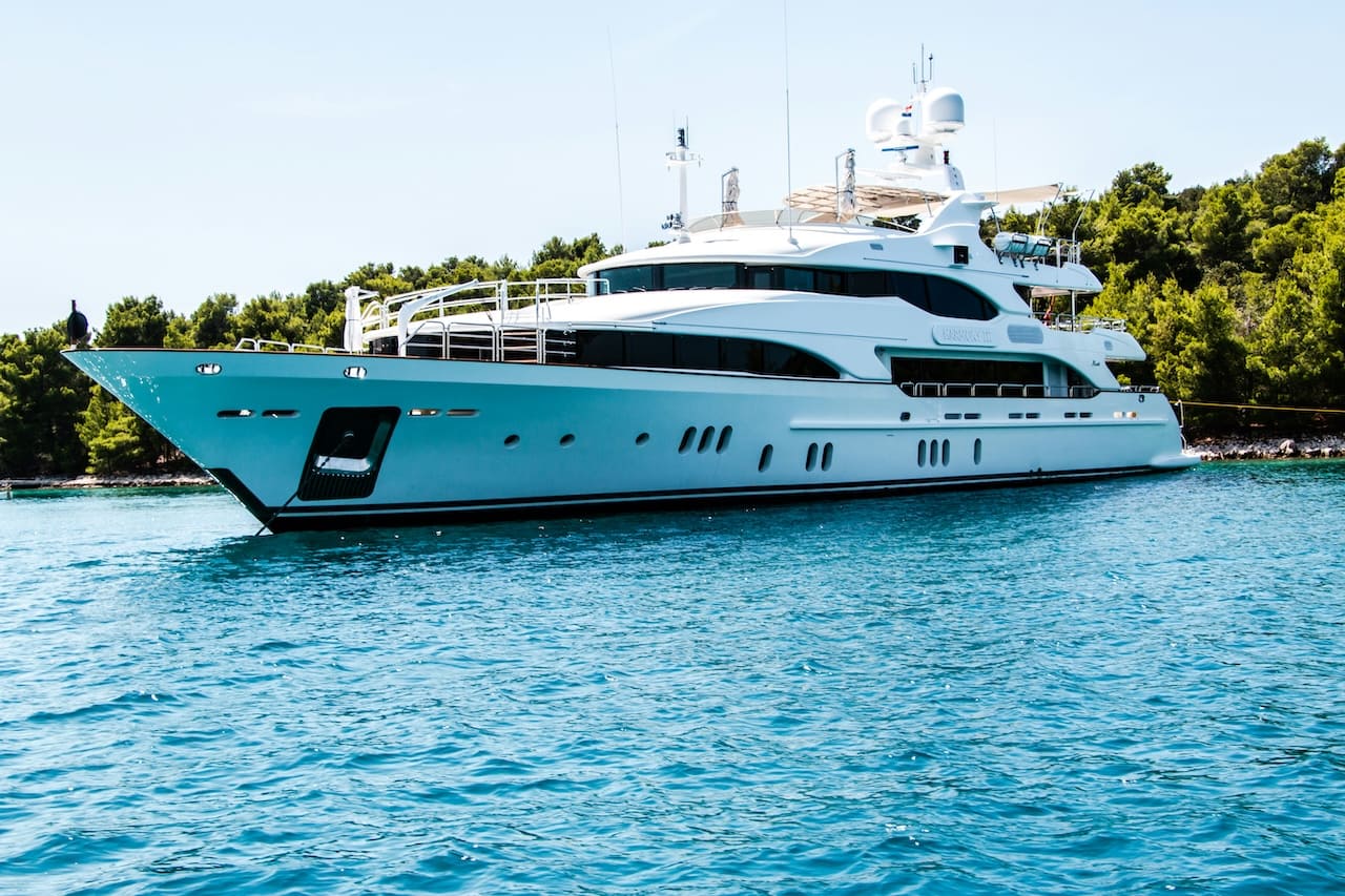 yacht-1